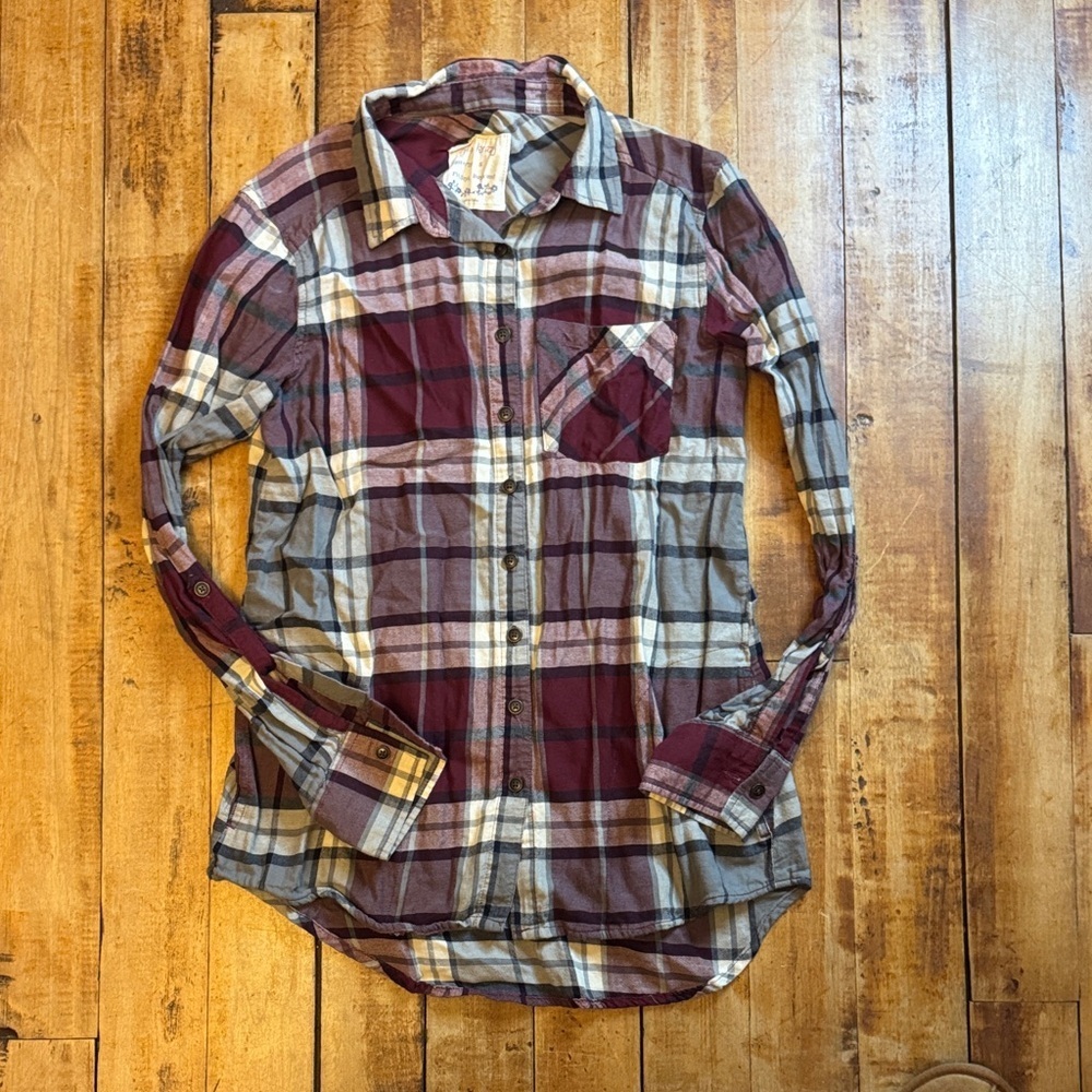 Girl Krazy Burgundy Cream Plaid Shirt Small pockets cotton